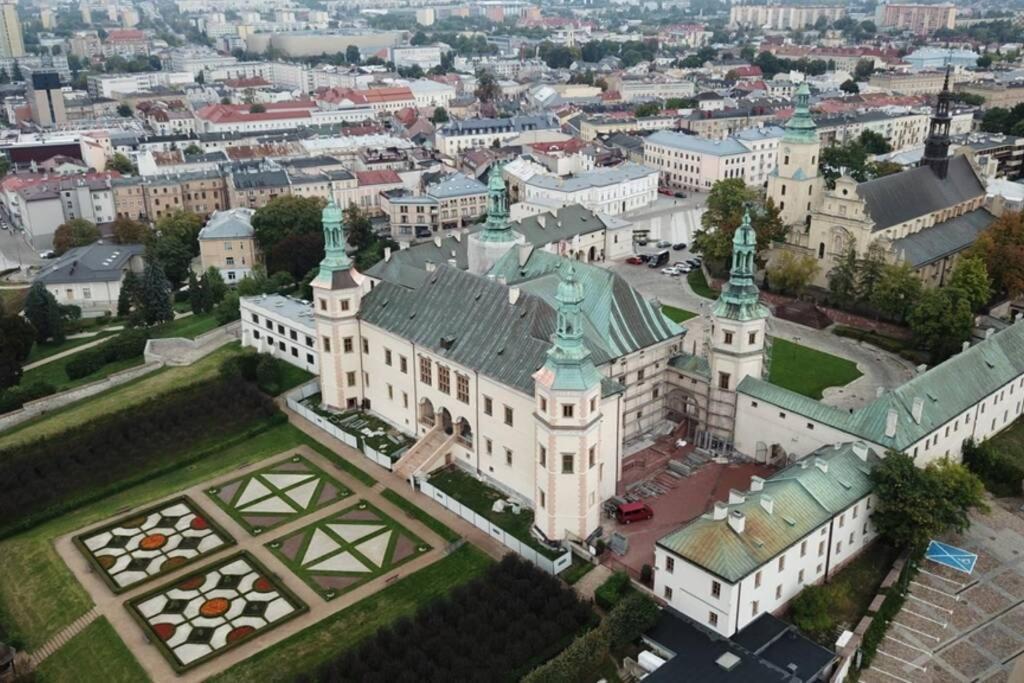 Zlota Centrum كيلتشي المظهر الخارجي الصورة